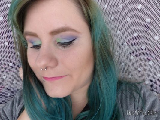 Month Make Up Fever : Peacock